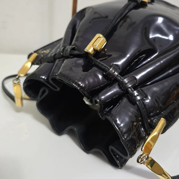 Elegant Black Patent Leather Bucket Bag - Picture 8 of 10